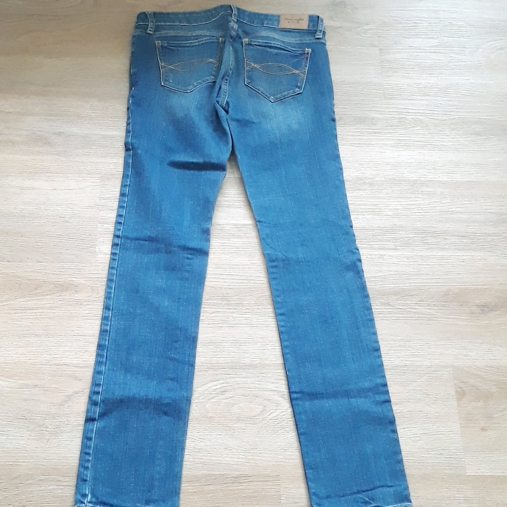 Abercrombie The A&F Skinny Jeans - Size 3/4 Medium Wash Low Rise Jeans - Picture 4 of 9
